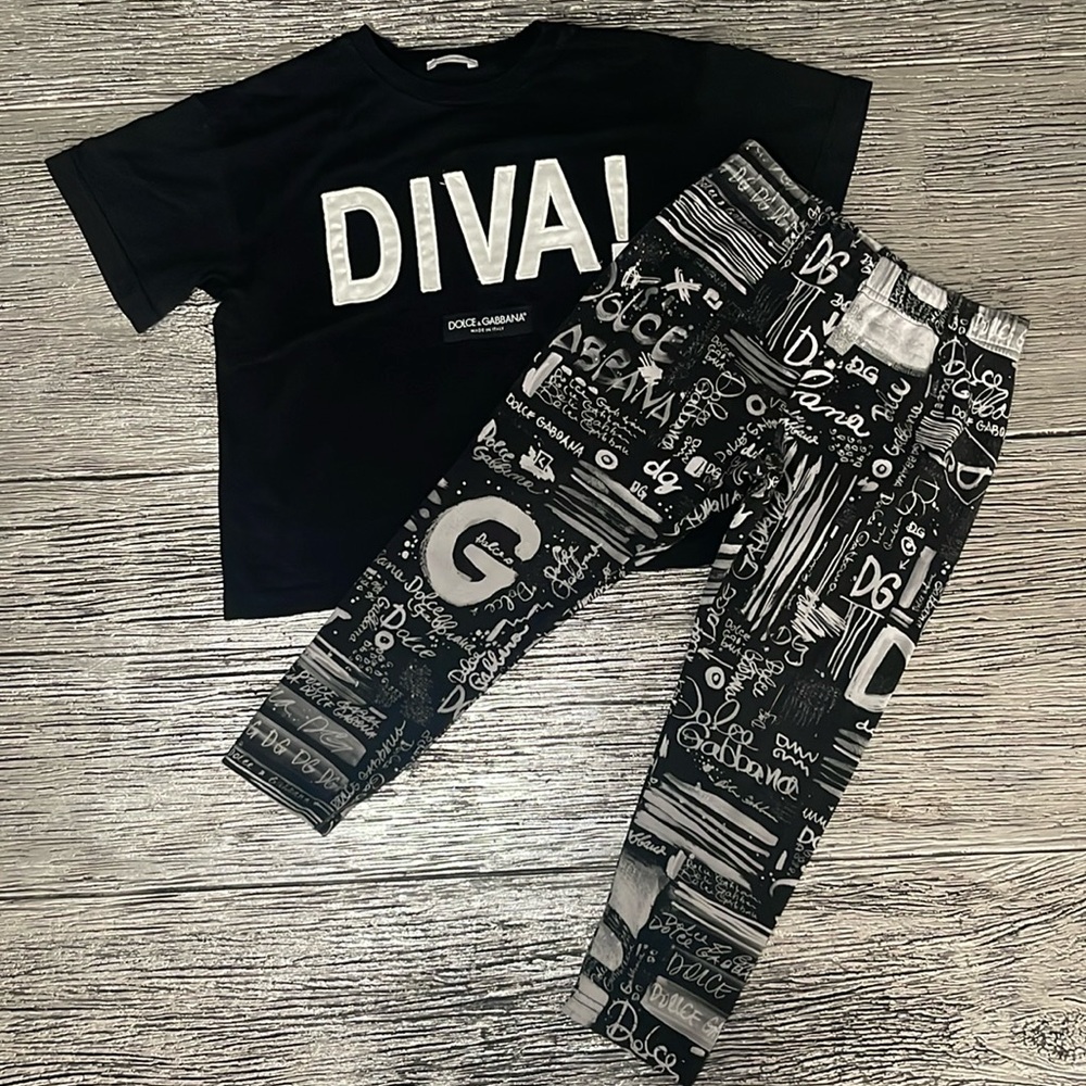 Girl's Graffiti Logo-Print Leggings and Matching DIVA T-shirt
